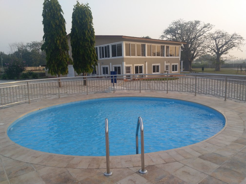 Villa Awoyo Resort主图