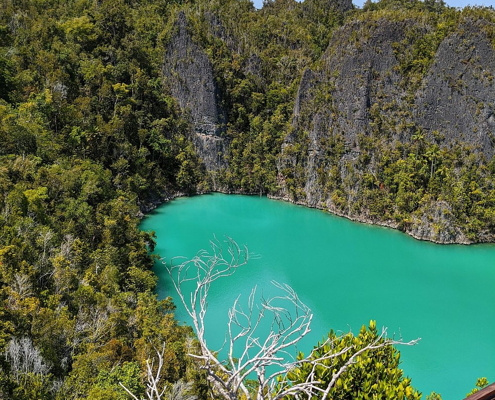 Pianemo Hill-四王岛必去景点