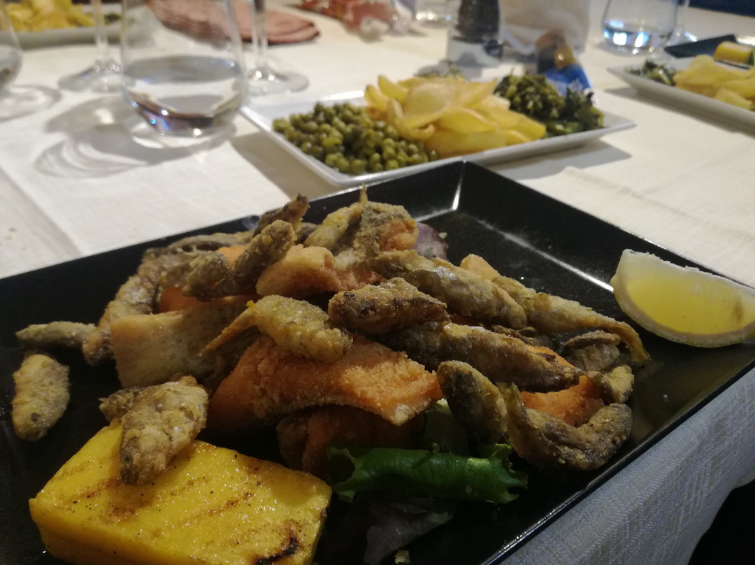 Lago Azzurro Osteria Pesca Sportiva景点图片