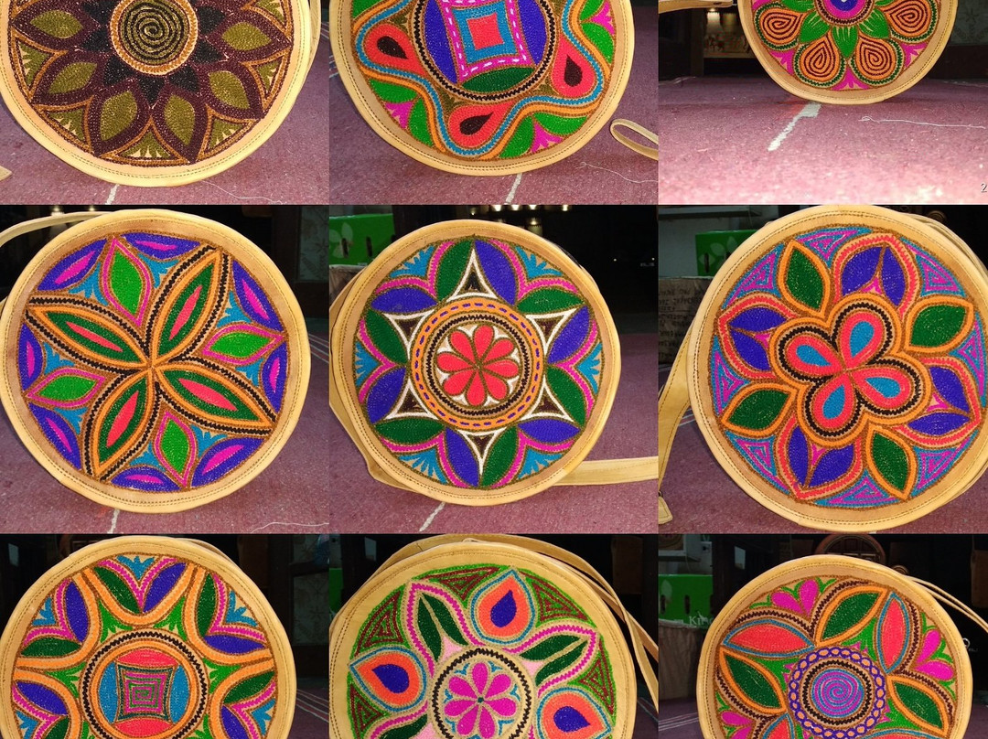Keshav handicrafts景点图片