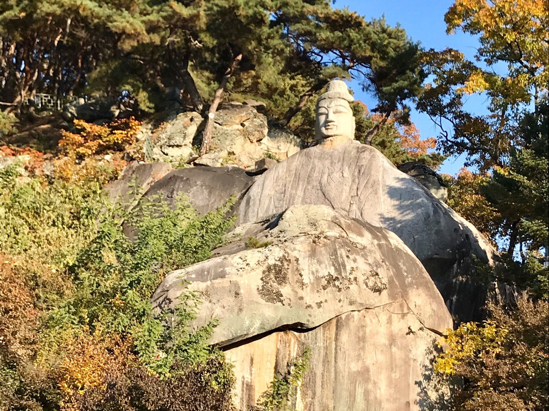 Andong Icheon-dong Rock-carved Buddha Statue-安东市必去景点