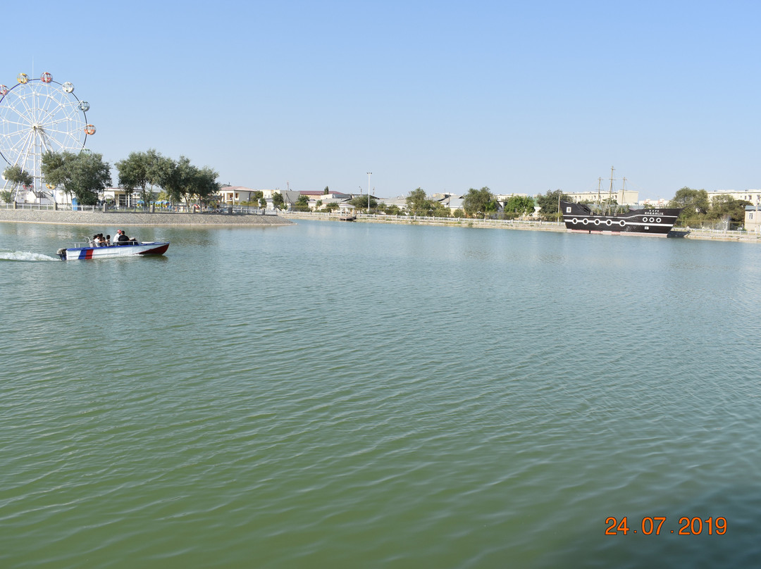 Urgench Youth Lake Complex-Urgench必去景点