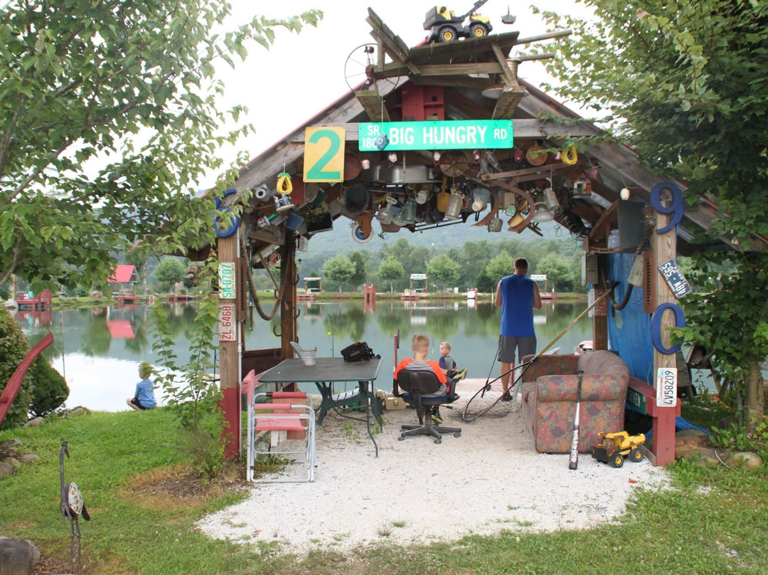 Crab Creek Catfish Pond景点图片