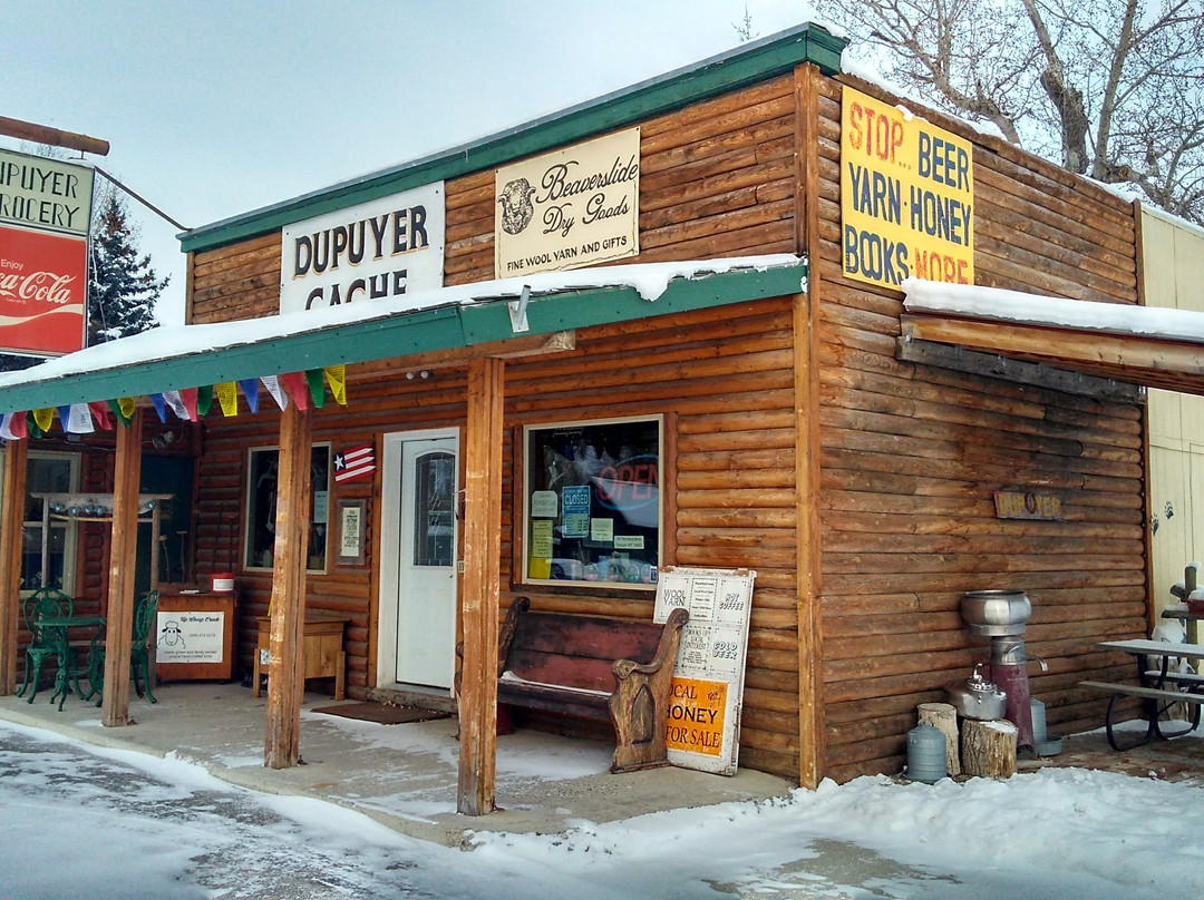 Valier旅游景点-Dupuyer Cache