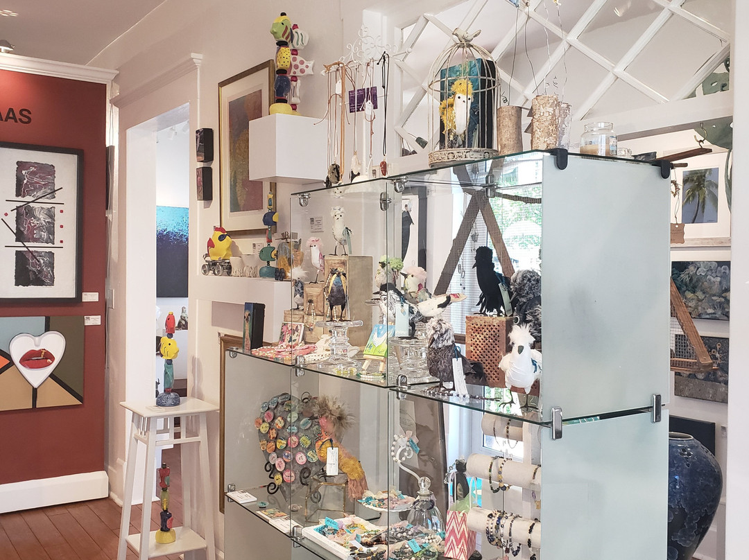 DAAS CO-OP Art Gallery & Gifts-迈尔斯堡必去景点