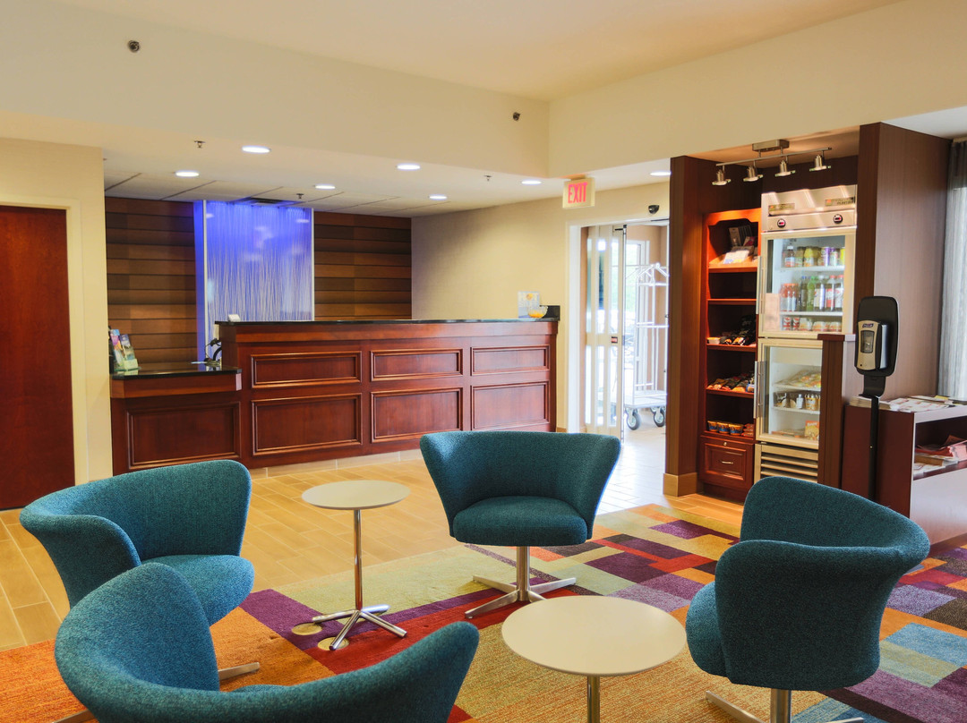 Comfort Inn & Suites主图