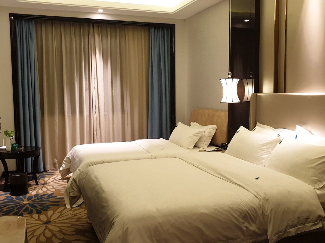 四季春金悦酒店主图