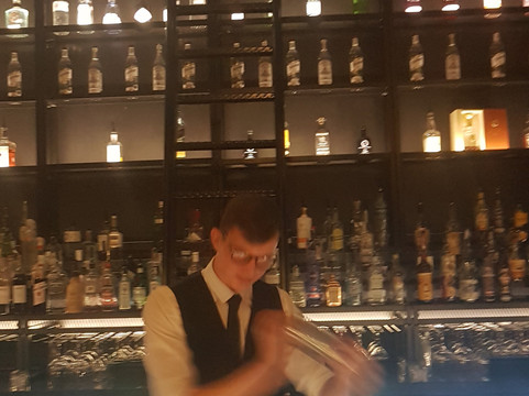 Thewlis Cocktail Lounge-利兹必去景点