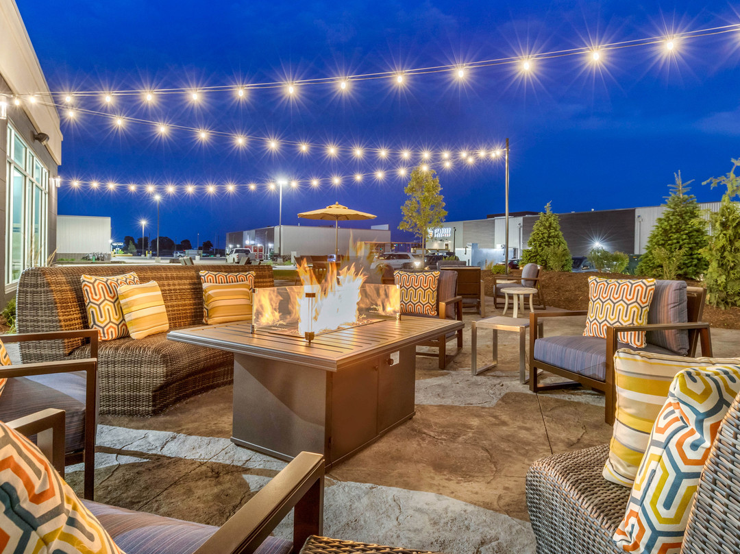 Cambria Hotel Davenport Quad Cities主图