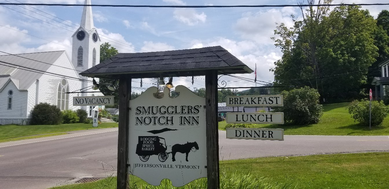 Smuggler's Notch Inn-官方