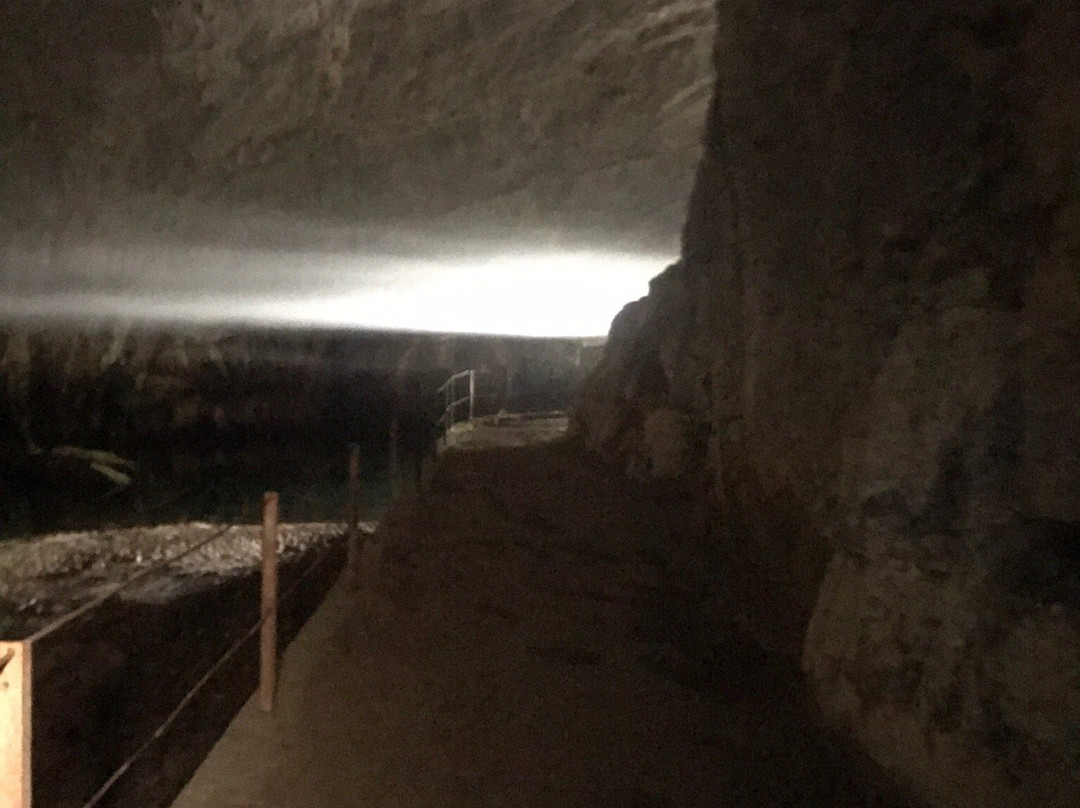 Planina Cave-Planina必去景点