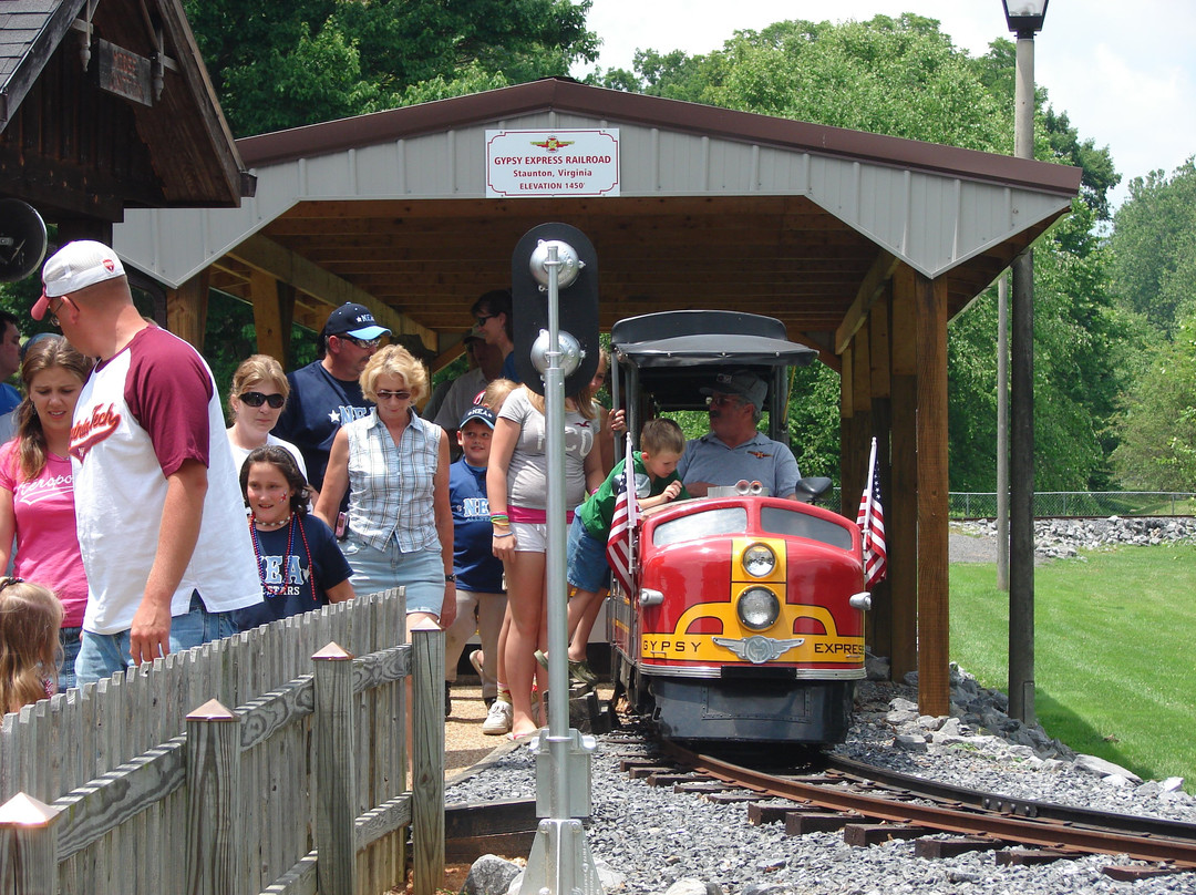 The Gypsy Express-斯汤顿必去景点