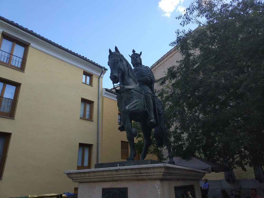 Escultura de Alfonso VIII景点图片