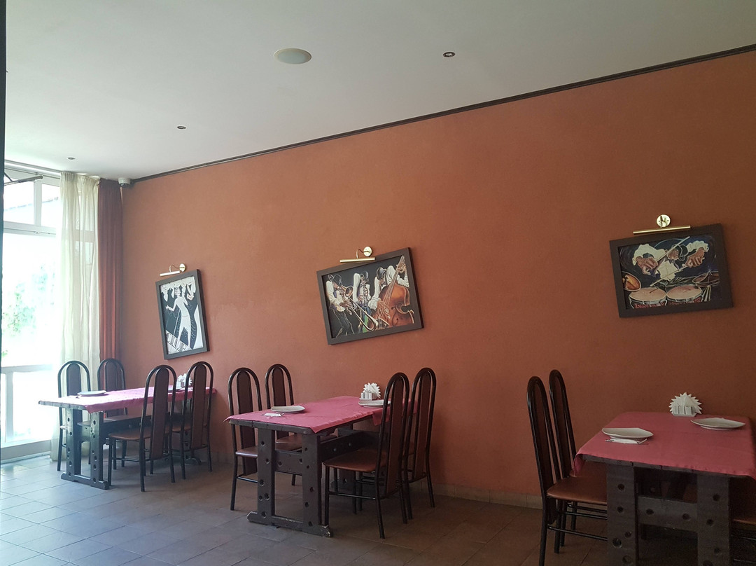 Iceberg Ugry Gostinitsa主图