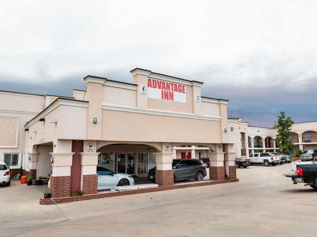 Advantage Inn & Suites主图