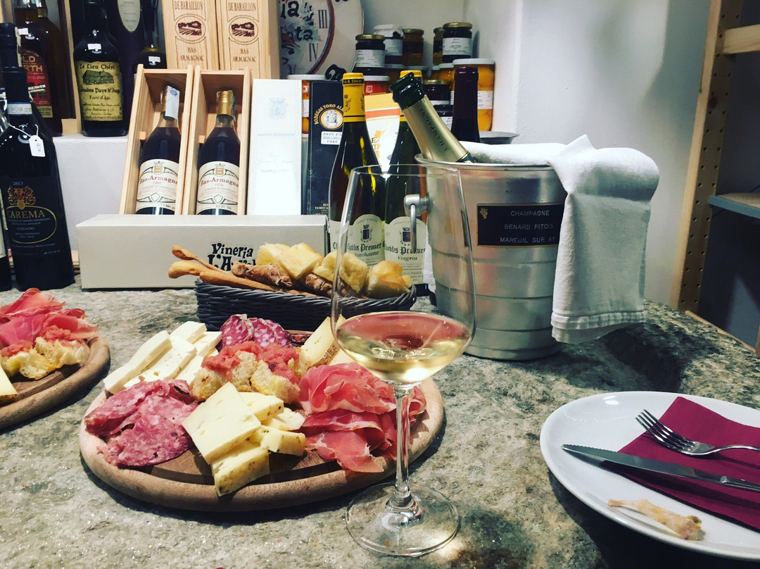 Vineria L’Avvelenata-比耶拉必去景点
