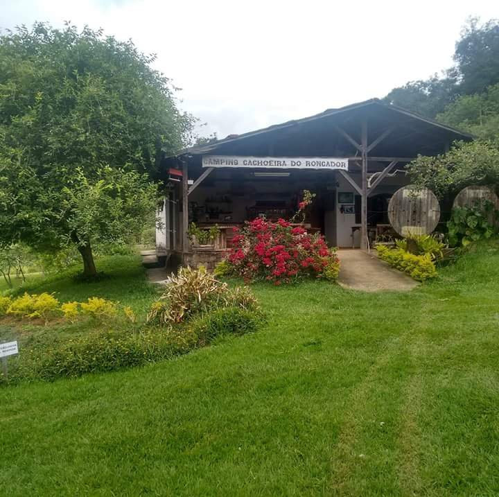 Camping Cachoeira do Roncador