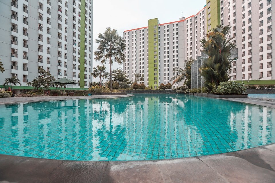 OYO 498 Green Lake View Ciputat主图