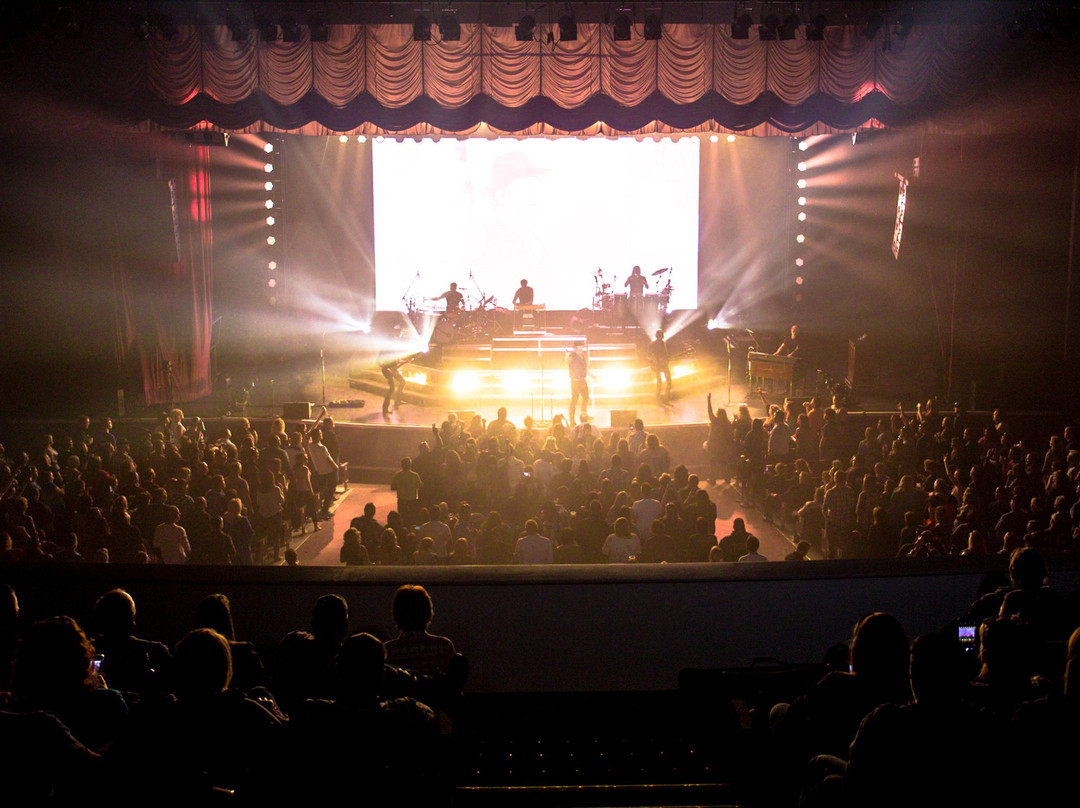 Crystal Grand Music Theater-威斯康星峡谷必去景点