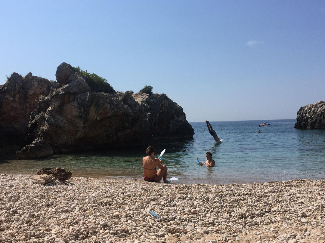 Himara Small Boat Tours-Himare必去景点