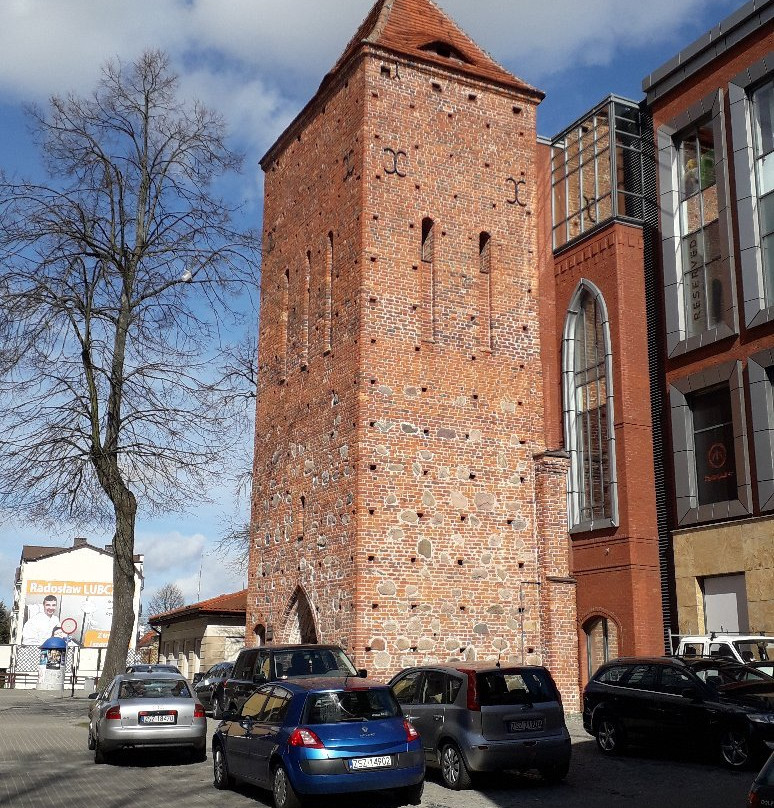 Gothic Tower of Sts. Nicholas景点图片