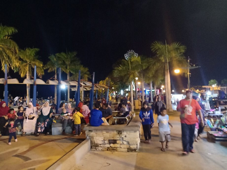 Lumut Night Market-红土坎必去景点