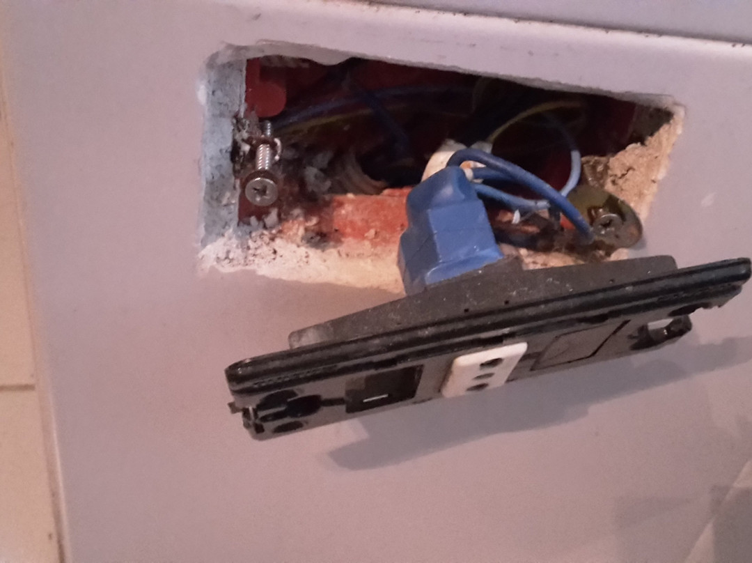 瓦波雷餐厅酒店主图