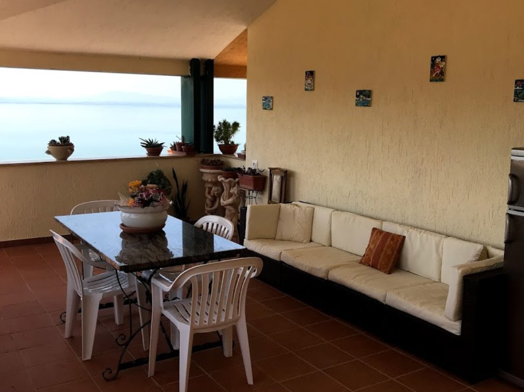 Preggio酒店住宿-B&B Torre Del Lago Trasimeno