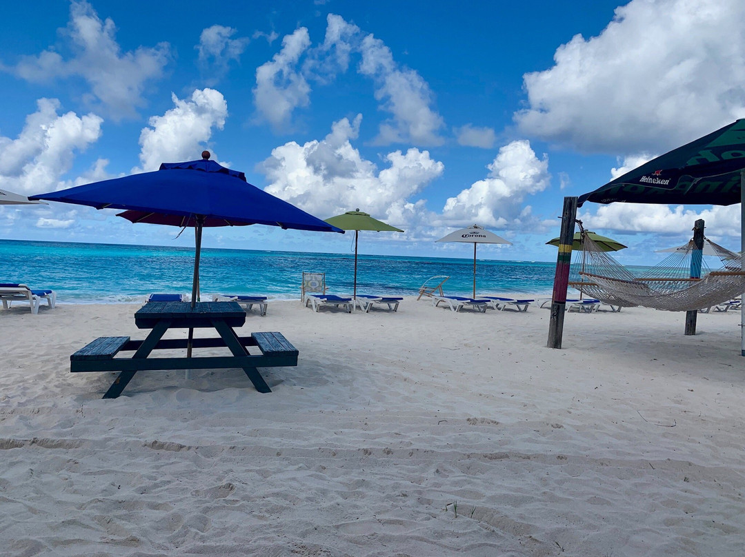 Gwen's Reggae Bar & Grill-West End Village必去景点