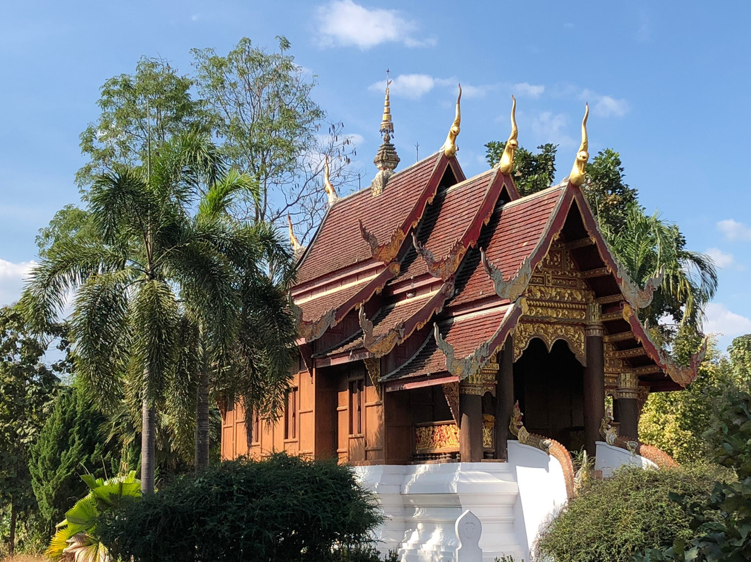 Wat Pa Daet-夜占必去景点