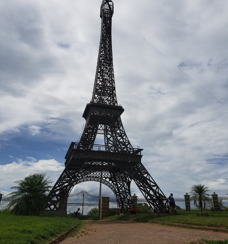 Réplica da Torre Eiffel景点图片