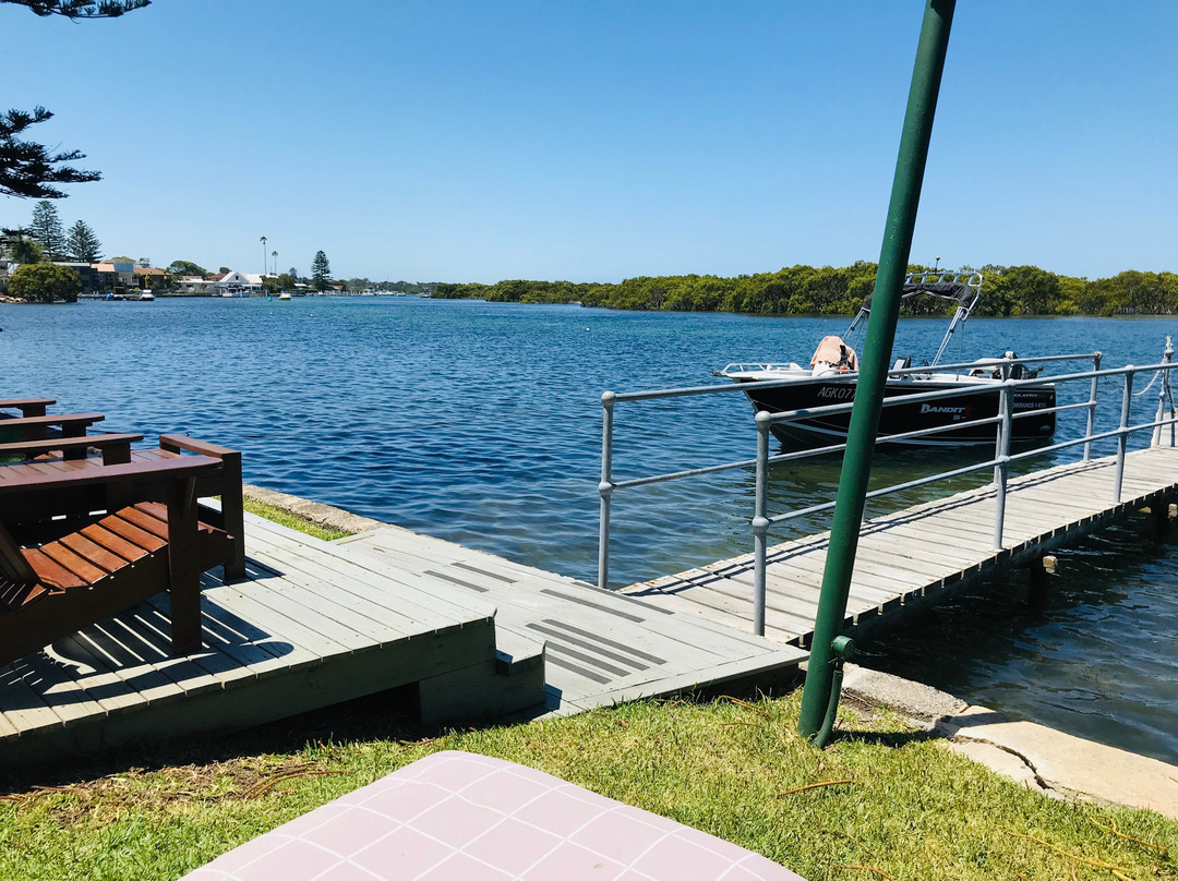 Black Swan Waterfront Motel主图