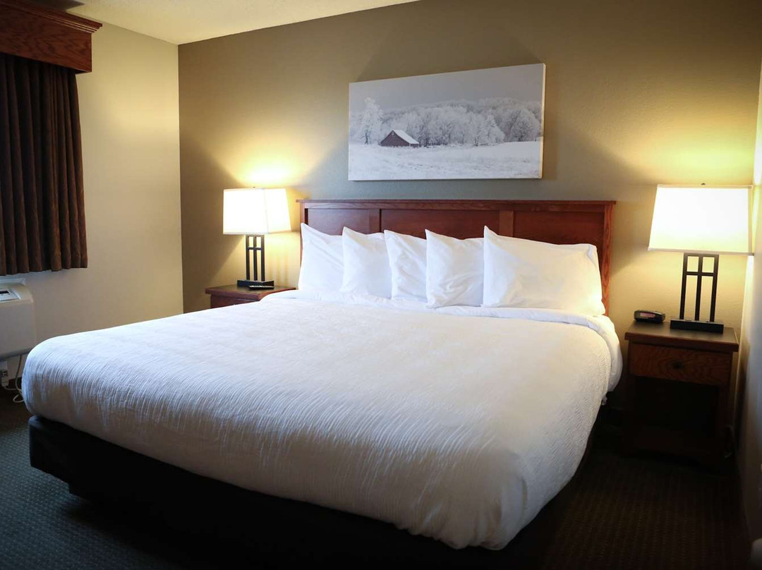 GrandStay Hotel & Suites Perham主图