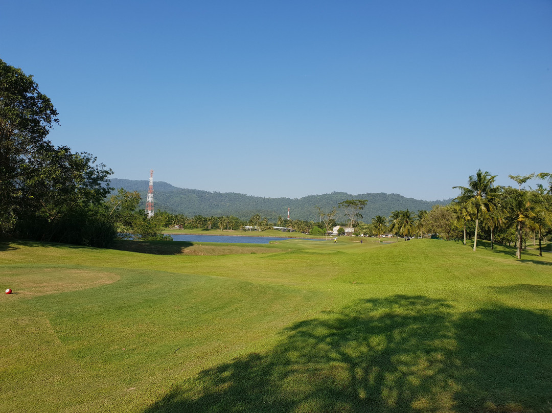 Khao Kheow Country Club-是拉差必去景点