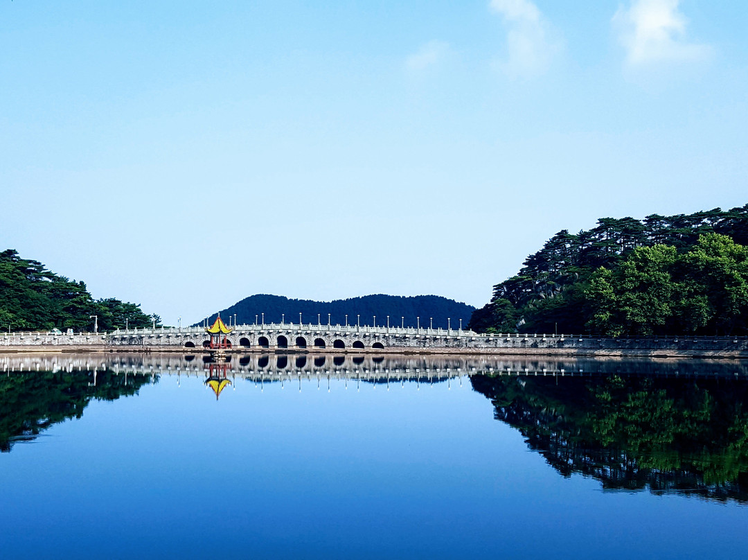 芦林湖景点图片