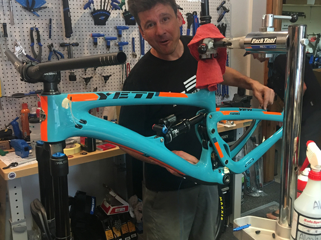 Mountain Adventure Equipment-Mountain Village必去景点