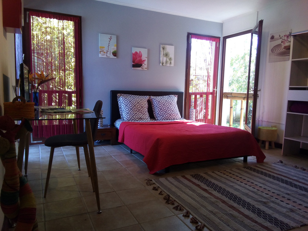 Aux Deux Orangers主图