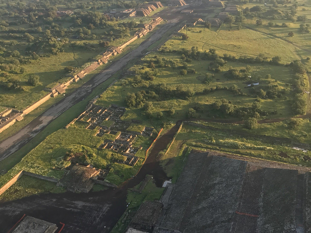 Cameron Balloon Flights-特拉尔内潘特拉必去景点