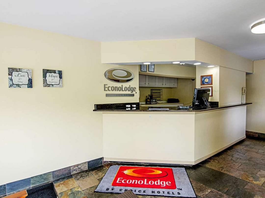 Brentwood Inn and Suites主图