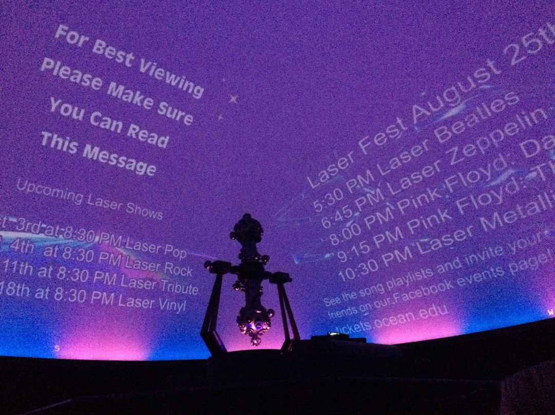 The Robert J. Novins Planetarium景点图片