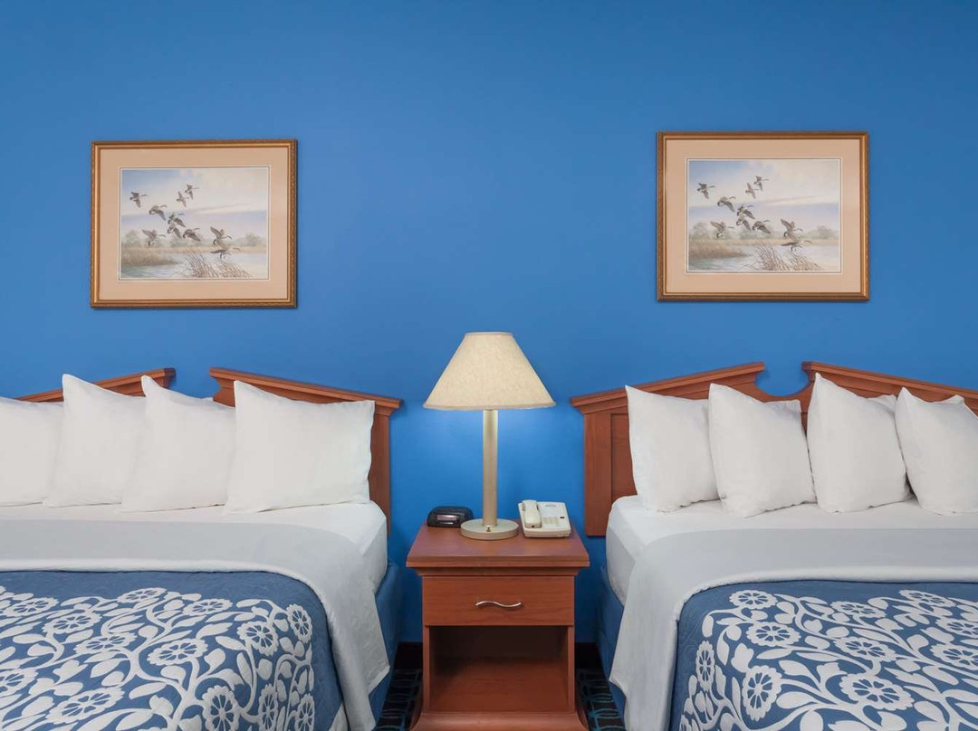 剑桥套房戴斯旅馆主图