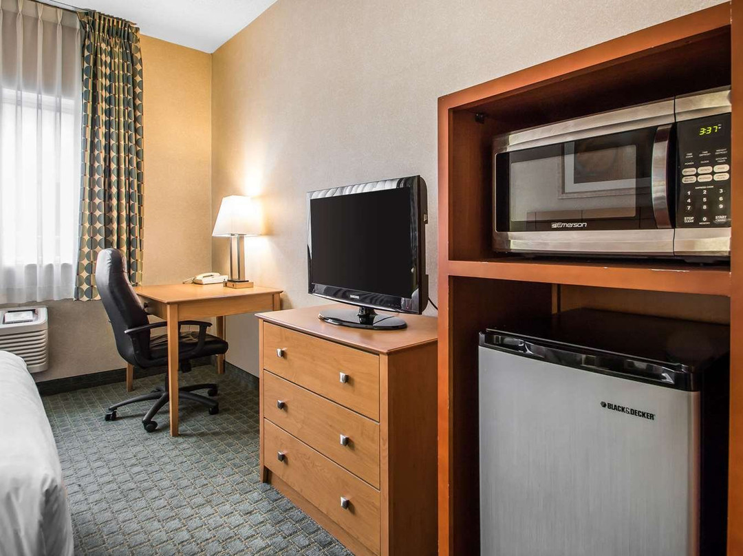 Quality Inn Dubuque Near Galena And Hwy 20主图