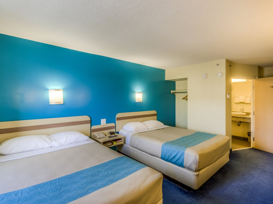 Motel 6 Estevan主图