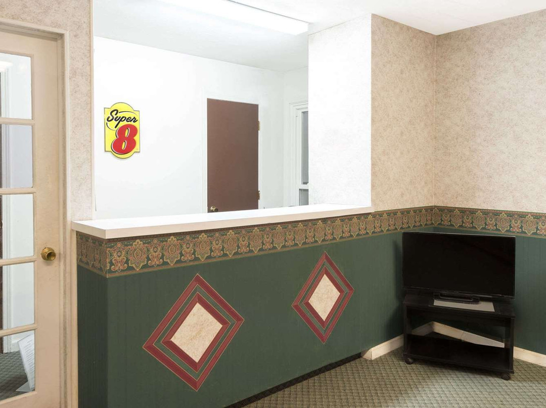 Super 8 by Wyndham Taylorville IL主图