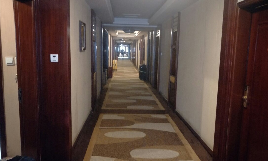 億隆大酒店主图