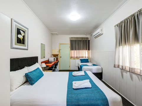 麦奎利港汽车酒店主图