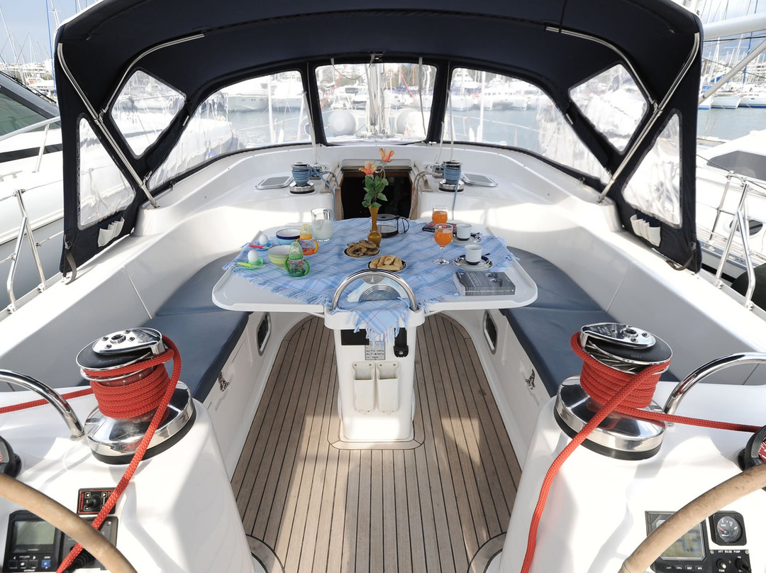 Allucansea-纳夫普利翁必去景点