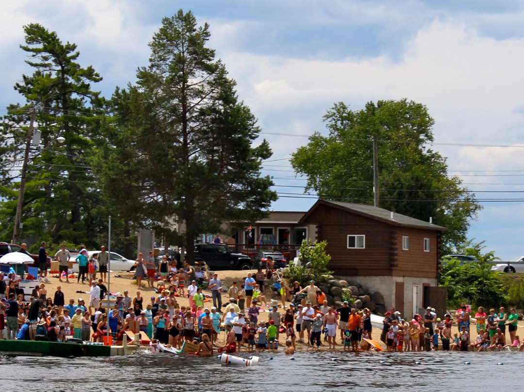 Long Lake Town Beach景点图片