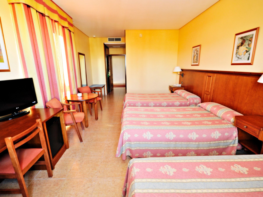 罗桑洛酒店主图