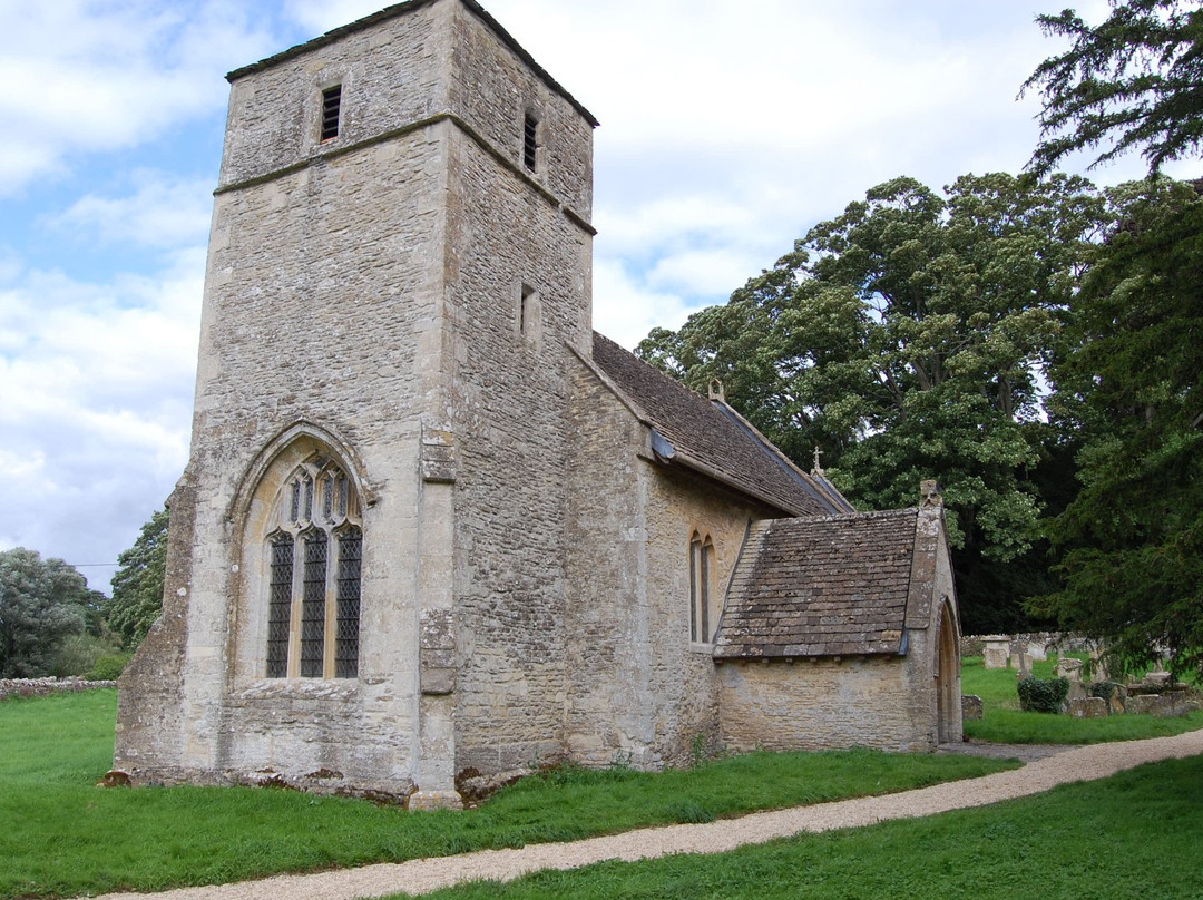 St Michael and St Martins Church-赛伦塞斯特必去景点